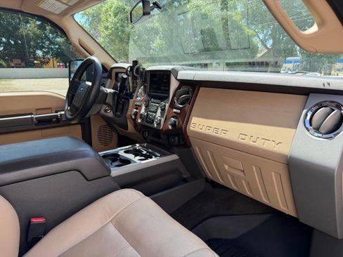 Used 2016 Ford F250 Lariat w/ Lariat Ultimate Package AWD/4WD image 55