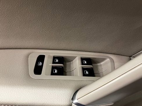 Used 2015 Volkswagen Golf TDI SE image 23