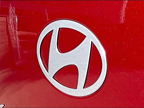 Certified 2025 Hyundai Kona SEL image 9