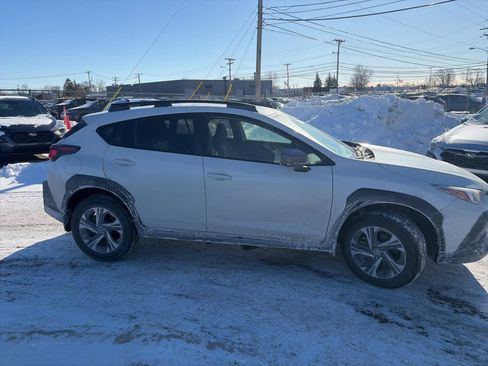 Used 2024 Subaru Crosstrek 2.0i Premium image 5