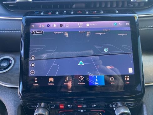 Used 2023 Jeep Grand Cherokee Overland w/ Advanced Protech Group III image 26