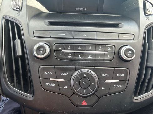 Used 2016 Ford Focus SE FWD image 24