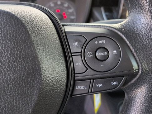 Certified 2025 Toyota Corolla LE image 18