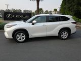 Used 2023 Toyota Highlander LE image 2