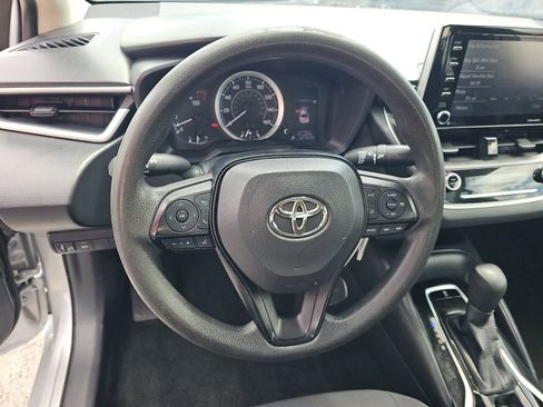 Used 2021 Toyota Corolla LE FWD image 11