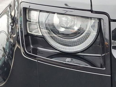 Used 2023 Land Rover Defender 110 X-Dynamic SE AWD/4WD image 11