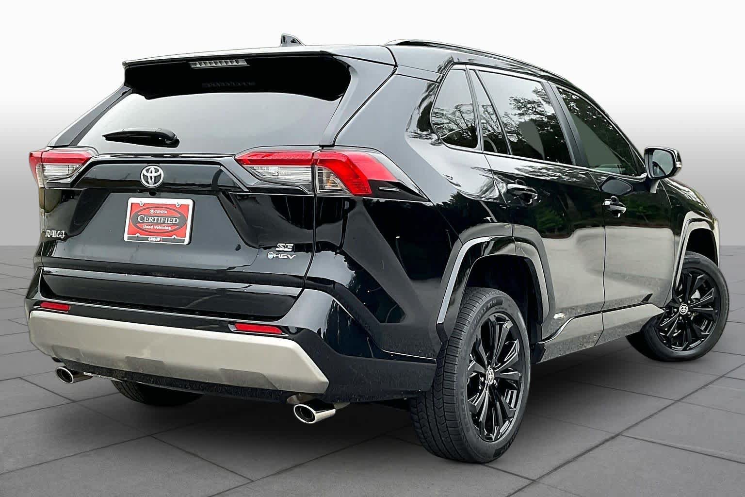 Used 2025 Toyota RAV4 SE w/ Convenience Package AWD/4WD image 13