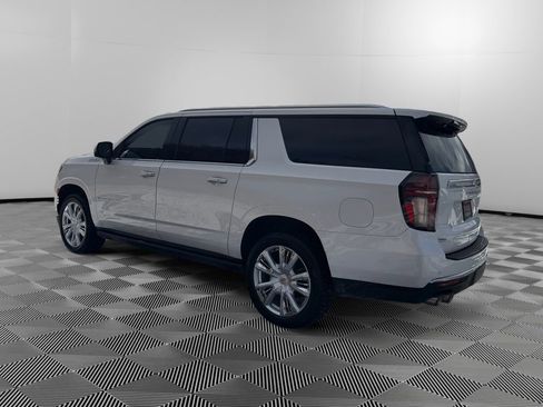 Used 2023 Chevrolet Suburban High Country image 5