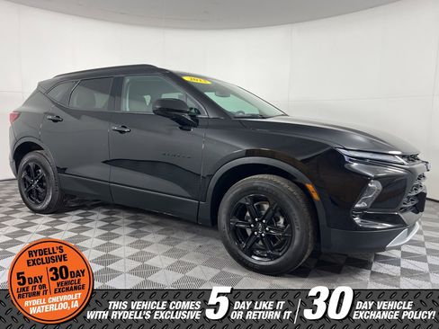 Used 2023 Chevrolet Blazer LT w/ Midnight/Sport Edition image 2