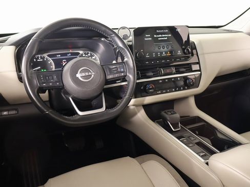 Used 2022 Nissan Pathfinder SL w/ SL Premium Package image 2