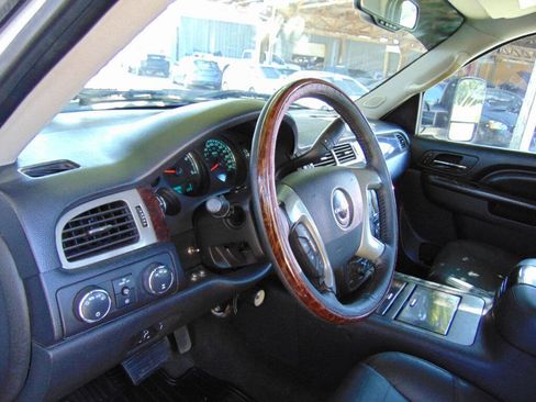 Used 2013 GMC Sierra 3500 Denali image 18