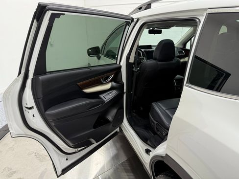 Used 2022 Subaru Ascent Touring w/ Popular Package #2A image 43
