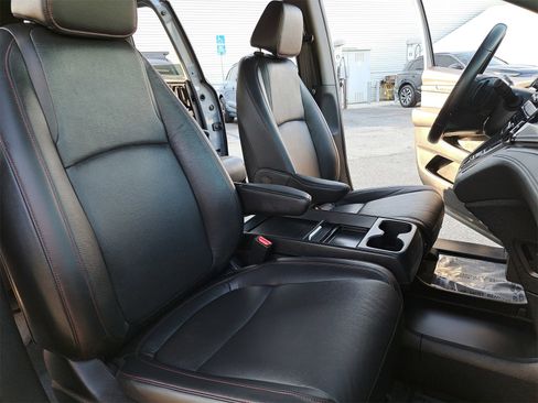 Used 2024 Honda Odyssey Sport image 10