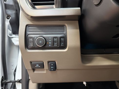 Used 2026 Ford F250 Platinum w/ Platinum Plus Package image 27