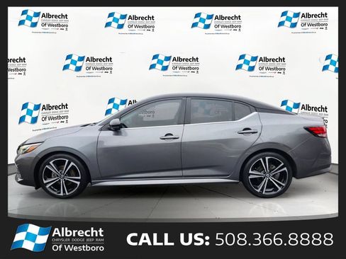 Used 2022 Nissan Sentra SR w/ SR Premium Package FWD image 2