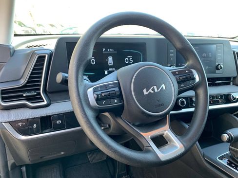 Used 2025 Kia Sportage LX FWD image 33