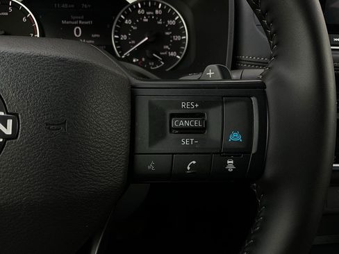 Used 2025 Nissan Rogue SV image 34