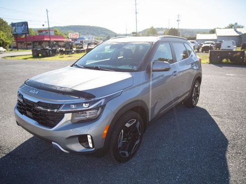 Used 2025 Kia Seltos SX w/ SX Sunroof Package image 7