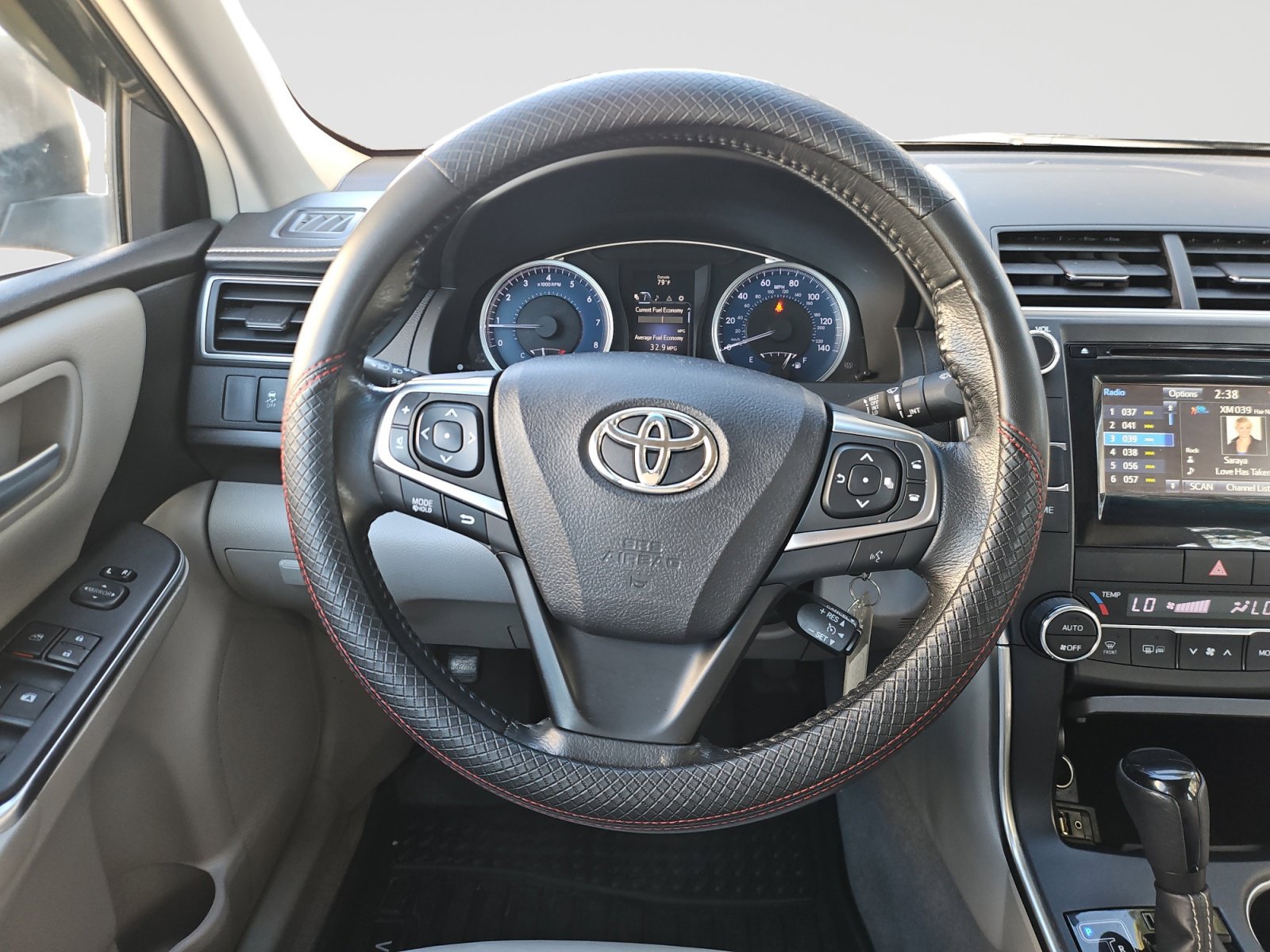 Used 2015 Toyota Camry XLE FWD image 42