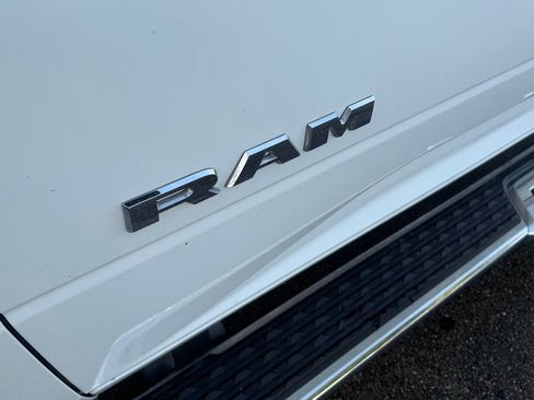 Certified 2024 RAM 3500 Big Horn AWD/4WD image 33