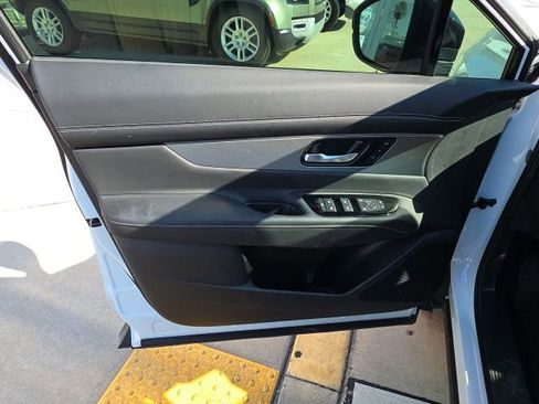 Used 2025 Nissan Murano SL w/ Cargo Package AWD/4WD image 11