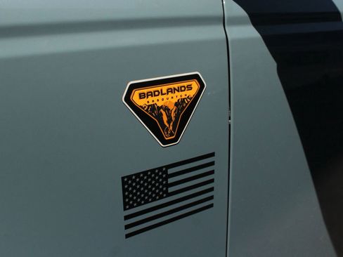 Used 2022 Ford Bronco Badlands w/ Sasquatch Package image 12