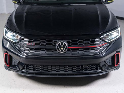 Used 2022 Volkswagen Jetta GLI Autobahn FWD image 32