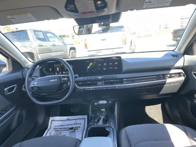 Used 2025 Kia K4 FWD image 37
