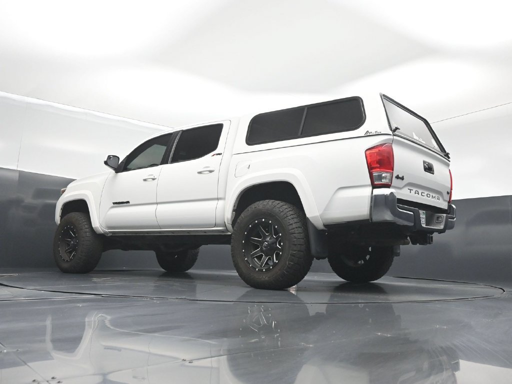 Used 2017 Toyota Tacoma SR5 w/ Tow Package AWD/4WD image 46