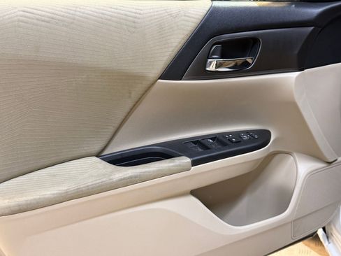 Used 2014 Honda Accord LX image 12