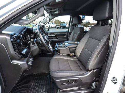 Used 2024 GMC Sierra 3500 SLE w/ SLE Convenience Package image 25