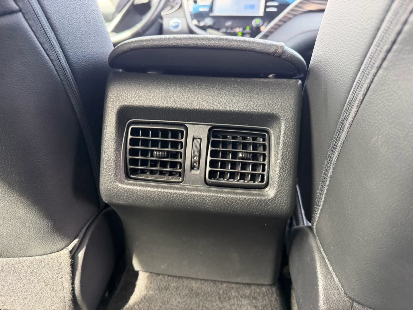 Used 2018 Toyota Camry XLE FWD image 20