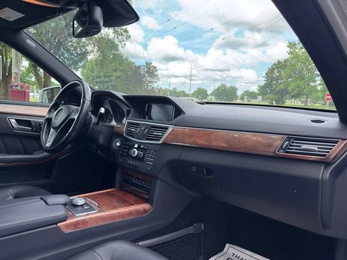 Used 2012 Mercedes-Benz E 350 4MATIC Sedan image 34