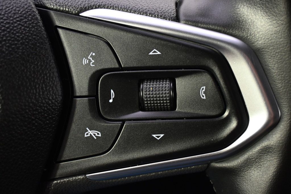 Used 2024 Chevrolet Trax ACTIV w/ Sunroof Package FWD image 34