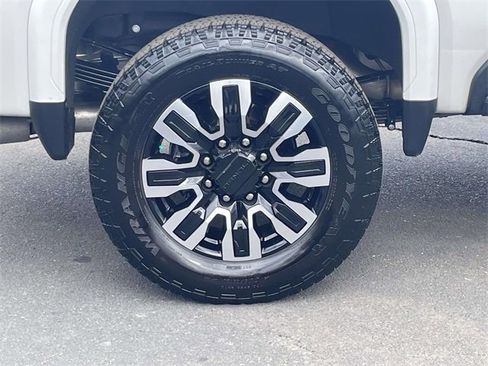 Used 2025 GMC Sierra 2500 Denali Ultimate w/ Max Trailering Package image 37