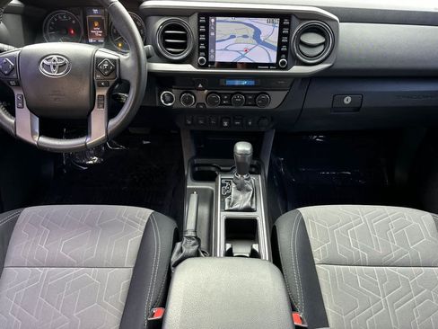 Used 2022 Toyota Tacoma TRD Off-Road w/ Technology Package image 3