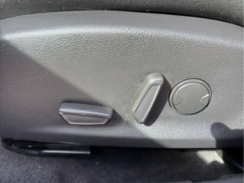 Used 2016 Ford Focus SE w/ Equipment Group 201A image 16