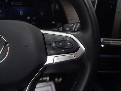 Used 2024 Volkswagen Atlas SEL Premium R-Line image 6