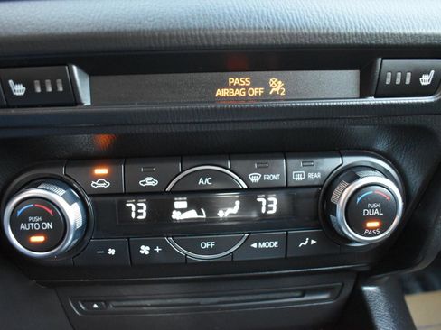 Used 2016 MAZDA MAZDA3 i Grand Touring image 31