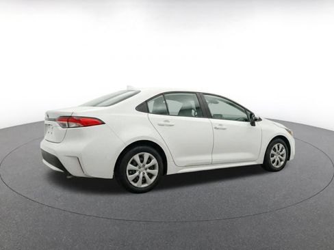 Used 2025 Toyota Corolla LE FWD image 9