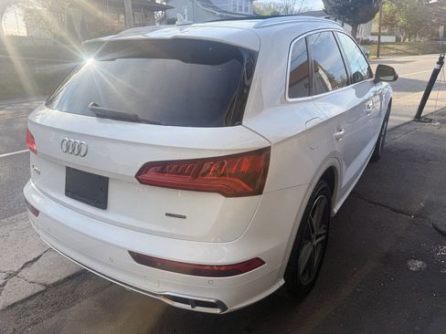 Used 2018 Audi SQ5 Premium Plus w/ Navigation Package image 5