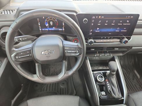 Used 2023 Chevrolet Colorado Trail Boss AWD/4WD image 11
