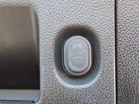 Used 2017 Chevrolet Tahoe LT w/ LT Signature Package image 34