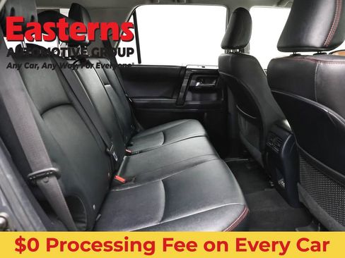 Used 2024 Toyota 4Runner TRD Off-Road Premium AWD/4WD image 24