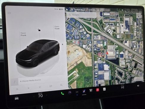 Used 2026 Tesla Model Y Long Range image 62