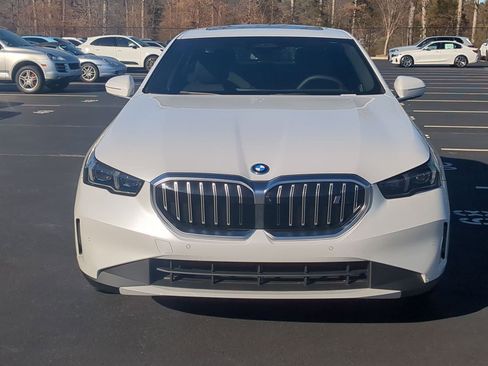 Certified 2025 BMW i5 eDrive40i w/ Premium Package image 3