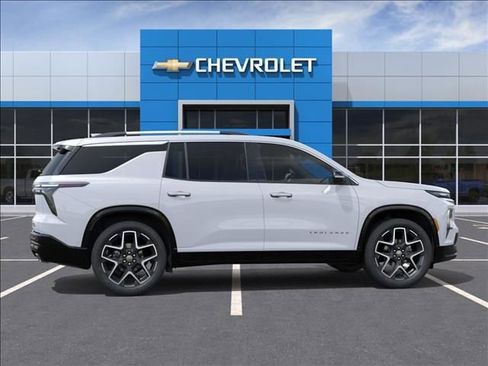 New 2026 Chevrolet Traverse High Country FWD image 5