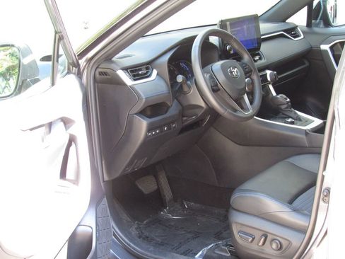 Used 2024 Toyota RAV4 XSE w/ Weather Package AWD/4WD image 10