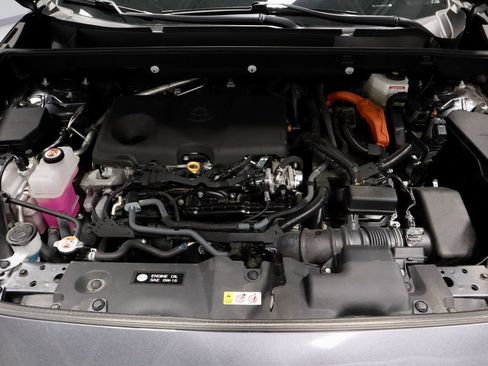 Used 2025 Toyota RAV4 XLE AWD/4WD image 15