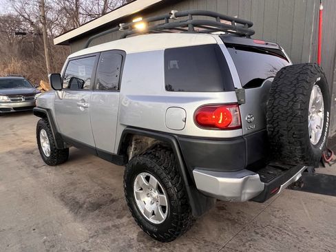 Used 2008 Toyota FJ Cruiser 4WD image 5